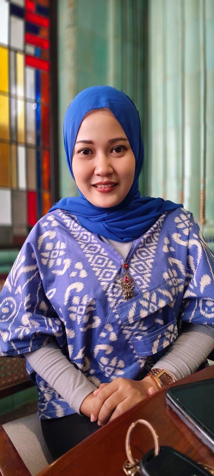 Dr. Lina Putriyanti