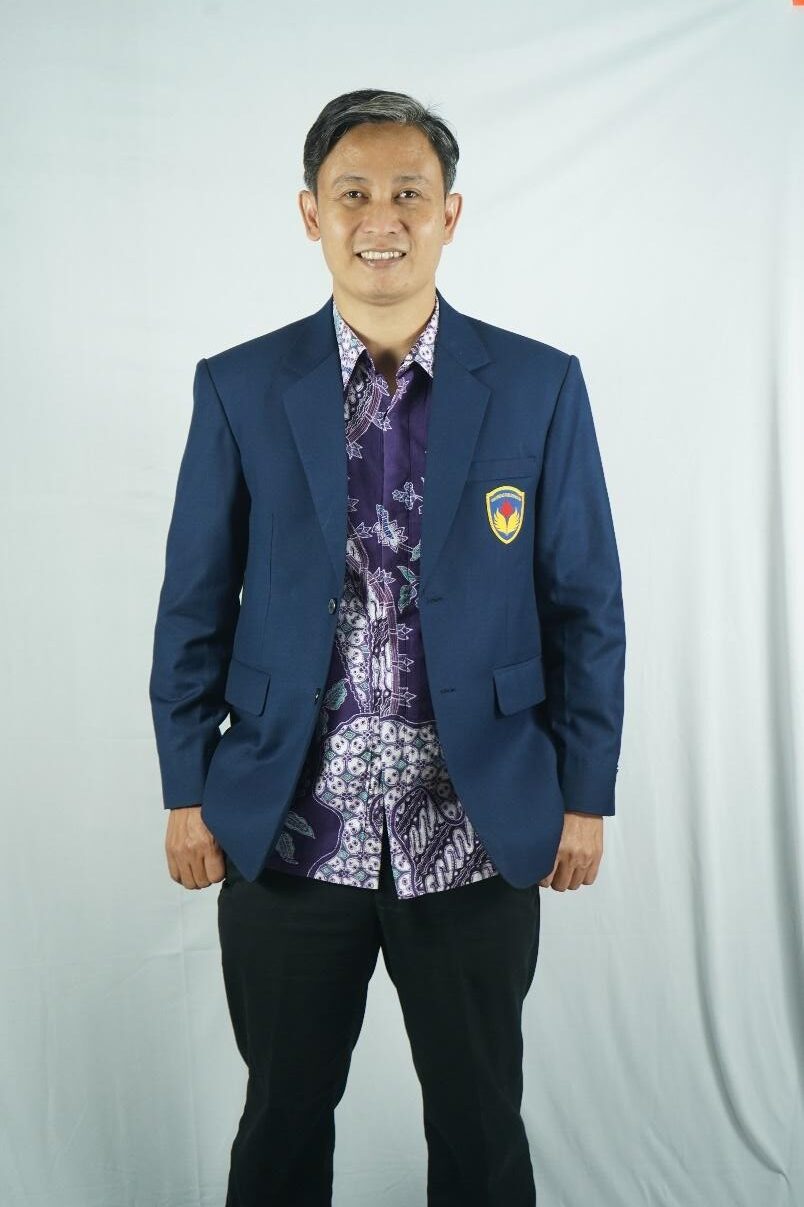 Dr. Muhtarom